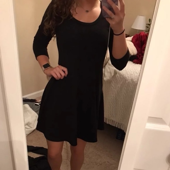 Dress - Picture 2 of 2